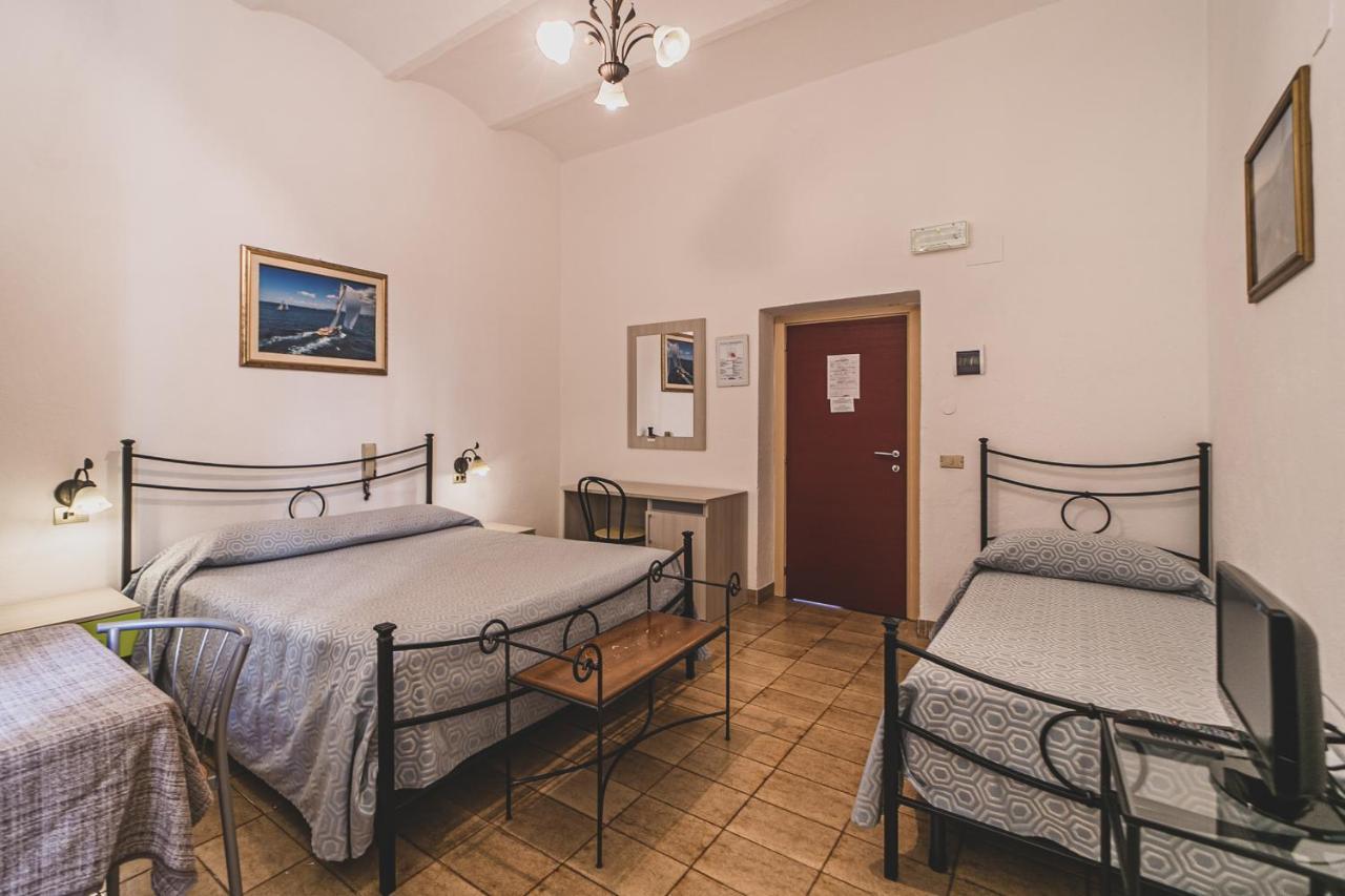 Hotel Alfiero Porto Santo Stefano  Room photo